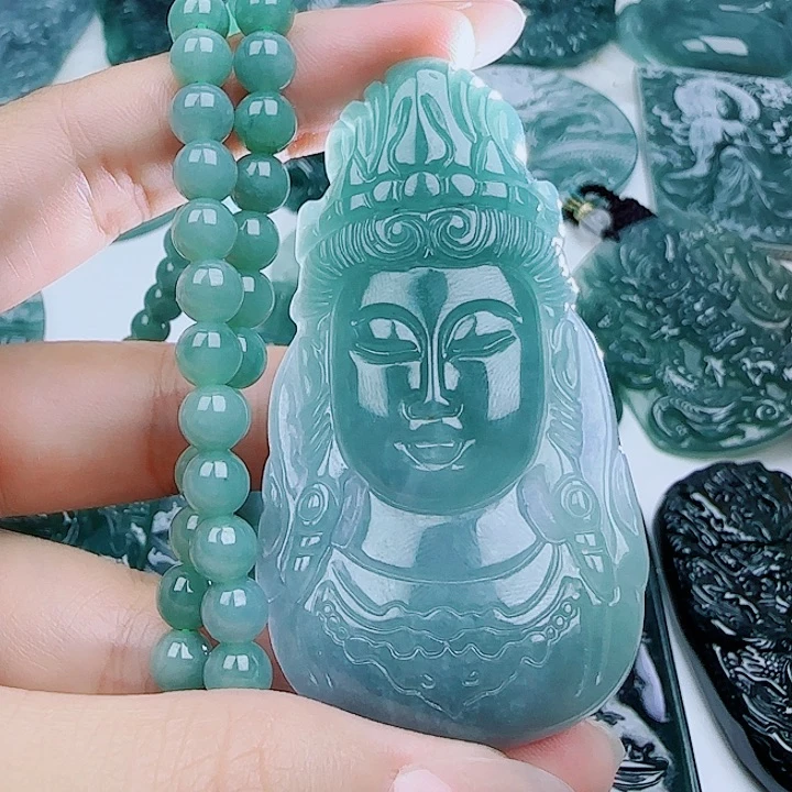 翡翠未镶嵌颈饰多样性发货天然的A货翡翠