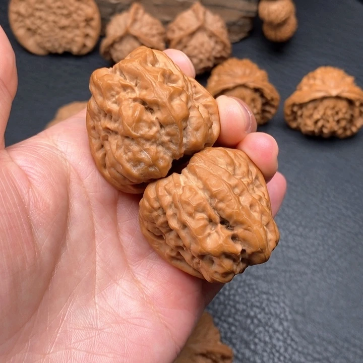 桃核把件尺寸39哇哇