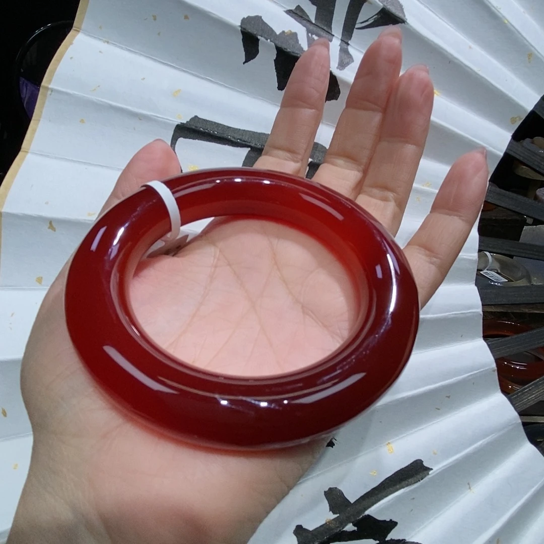 玛瑙/玉髓手镯未镶嵌u****9