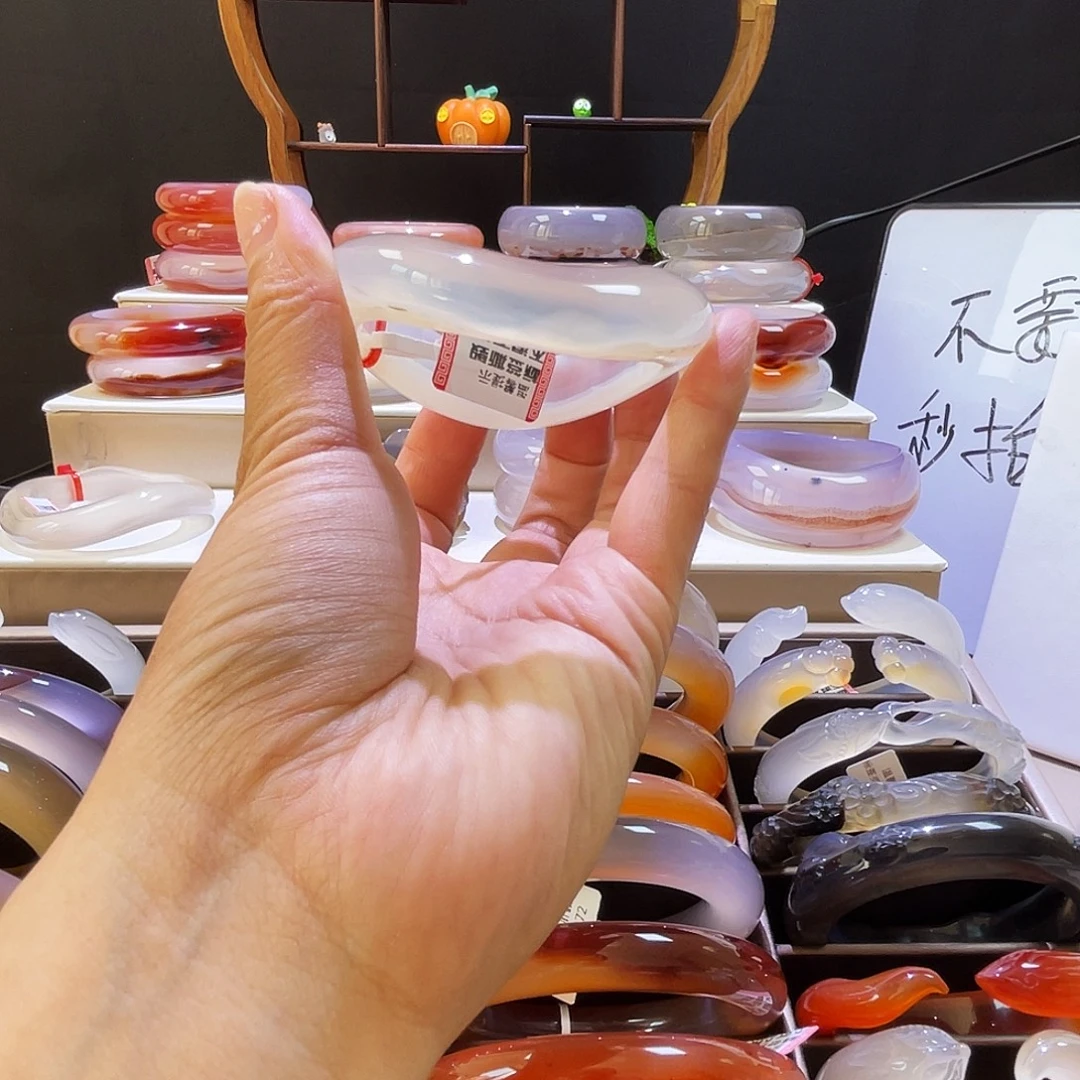 手镯玛瑙/玉髓未镶嵌