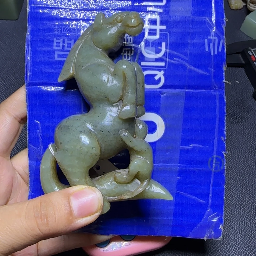 和田玉未镶嵌把件心****）