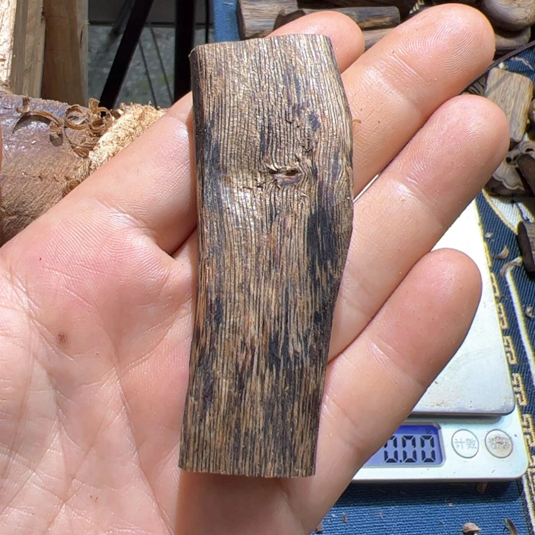 吊坠沉香绿棋素牌11.9克