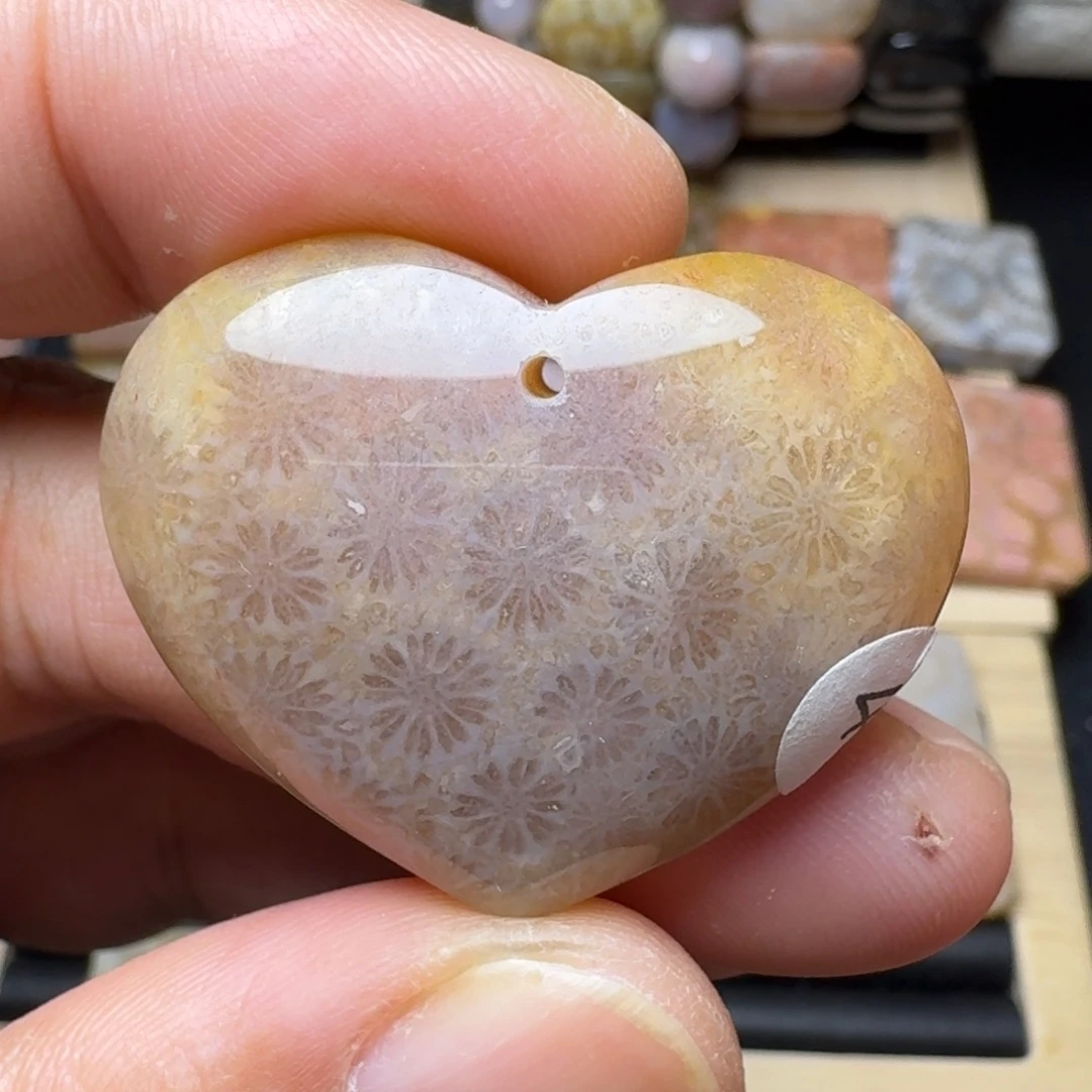 硅化玉未镶嵌纯天然色有机玉石保真色