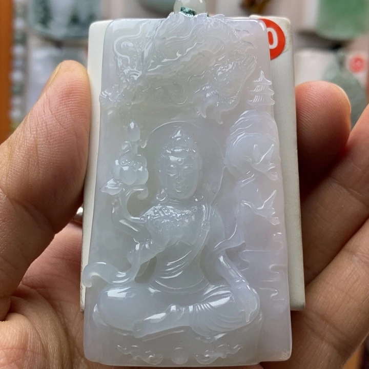 翡翠颈饰未镶嵌每天