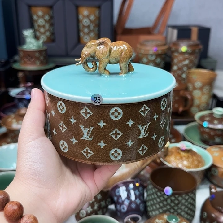 羿***含龙泉手工制作工艺品青瓷盒