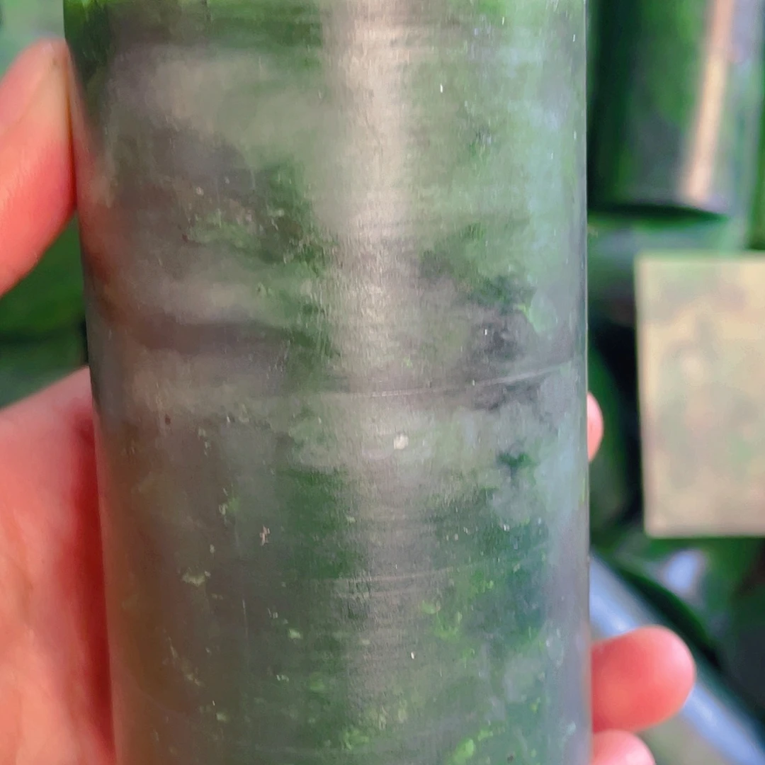 和田玉（碧玉）未镶嵌珠宝奇石