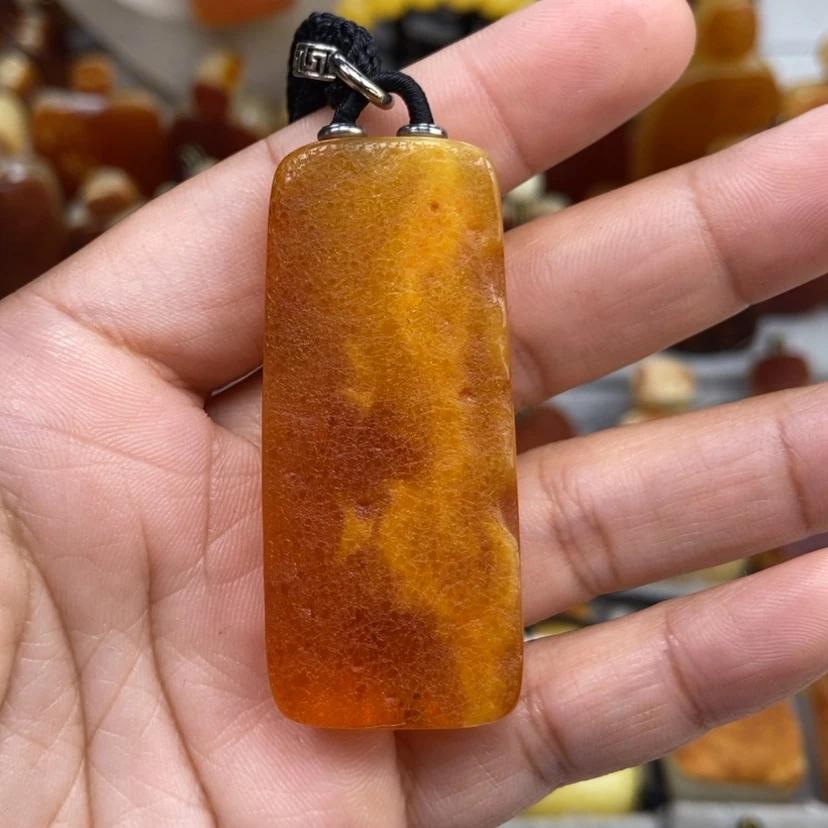 【闪购商品】琥珀颈饰未镶嵌