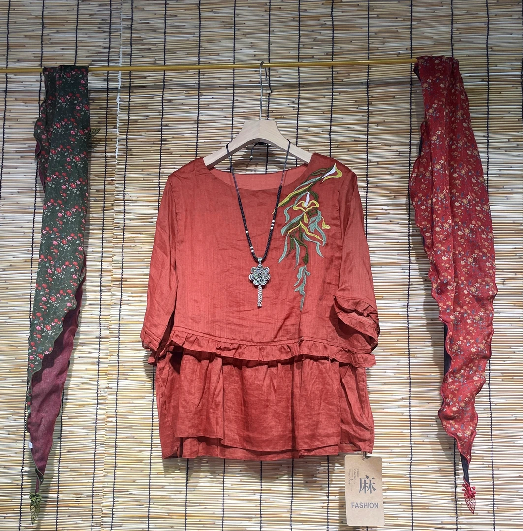 夏季复古苎麻刺绣荷叶边上衣