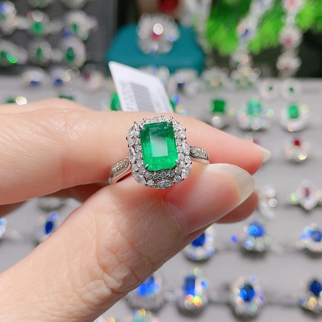 18K金镶嵌戒指祖母绿盛*