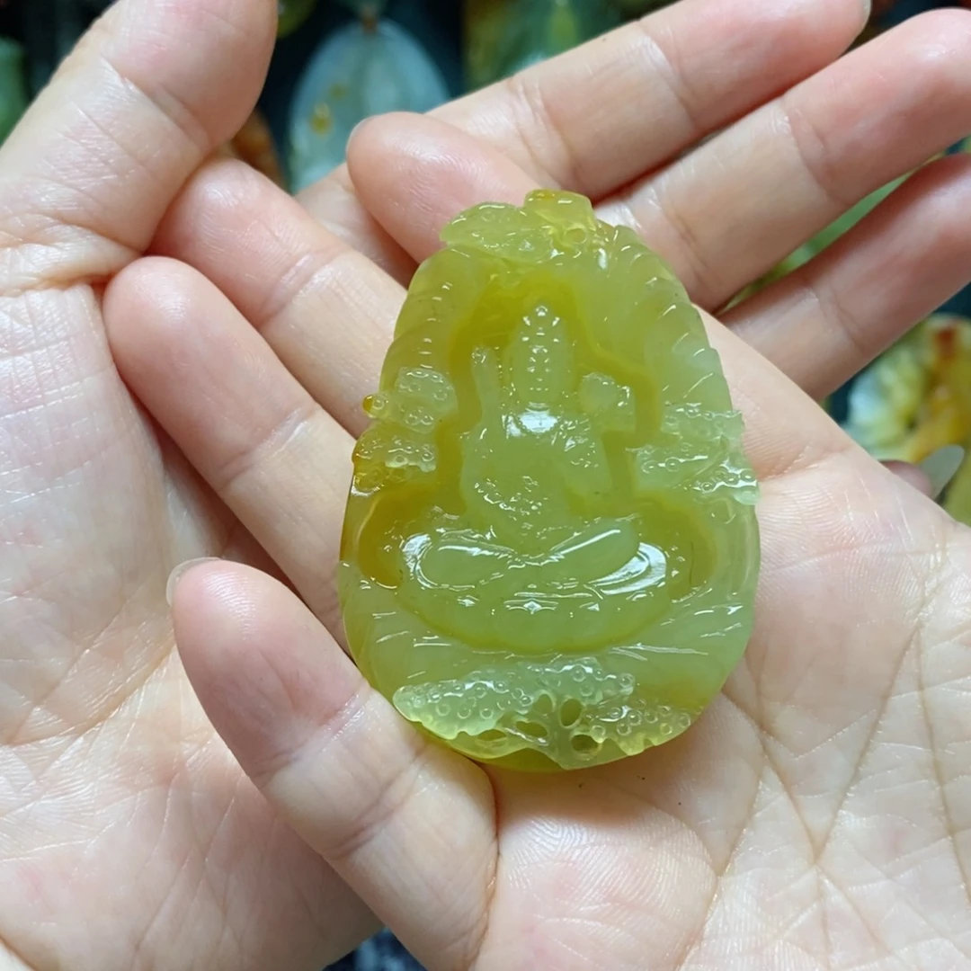 岫玉未镶嵌吊坠(赠链)飞***?