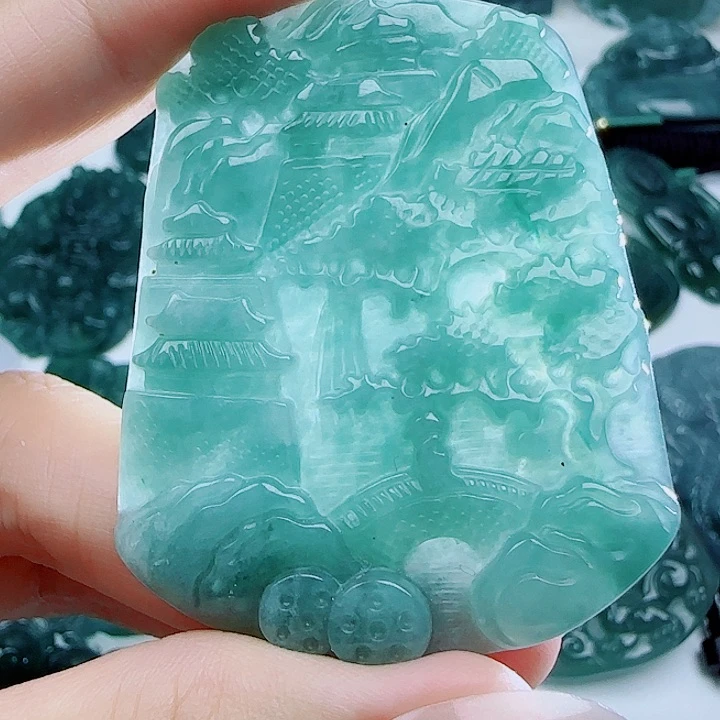 翡翠未镶嵌颈饰多样性发货天然的A货翡翠