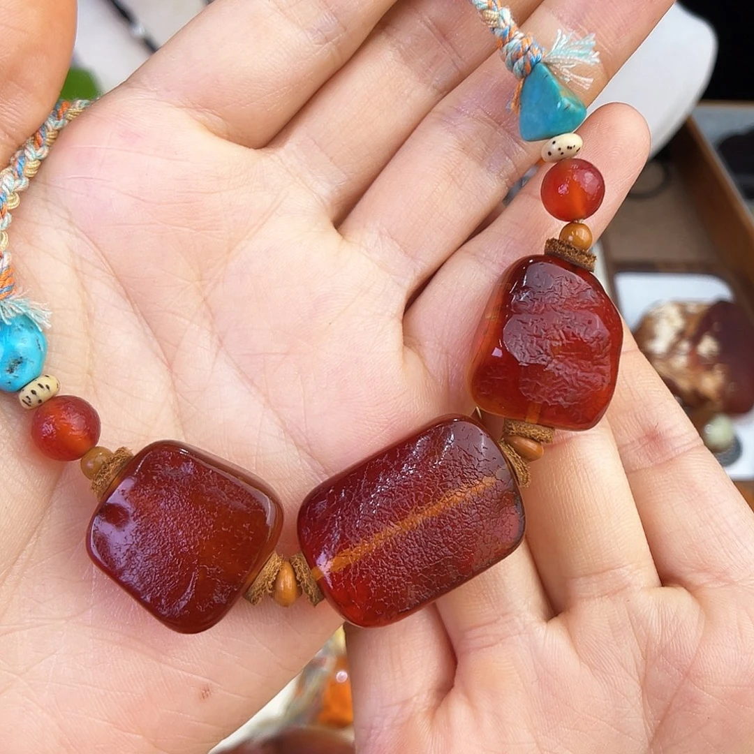 未镶嵌琥珀珠宝奇石