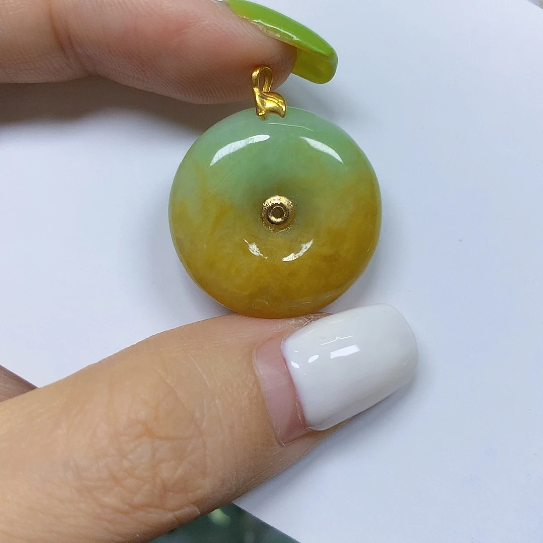 乘***遂翡翠18K金镶嵌颈饰挂件
