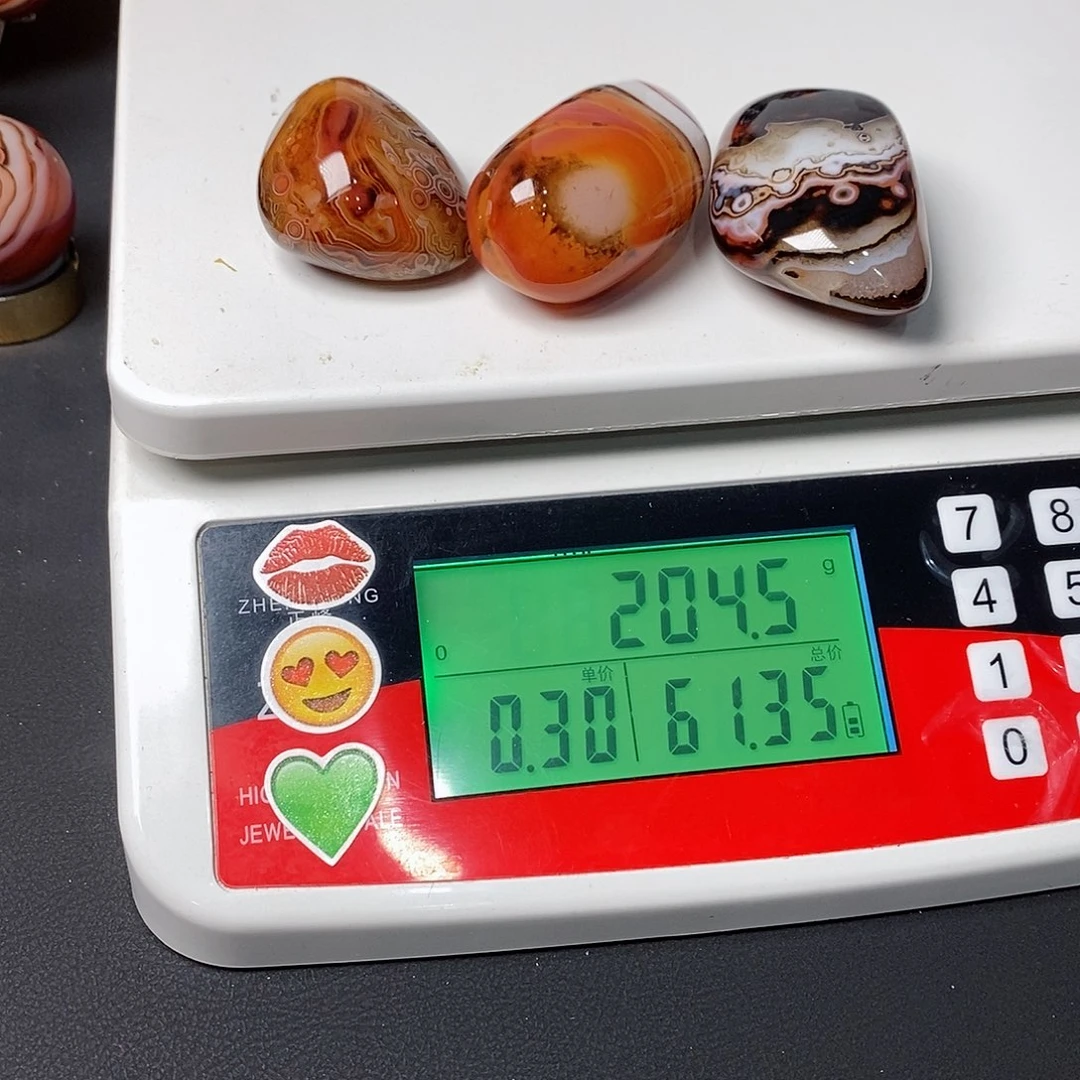 玛瑙/玉髓手把石三毛未镶嵌牛*