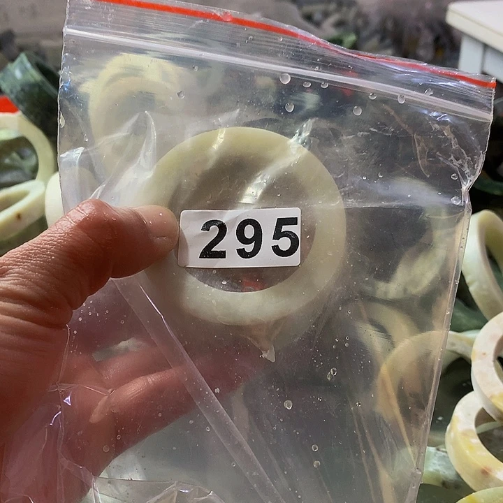 蛇纹石玉原未镶嵌