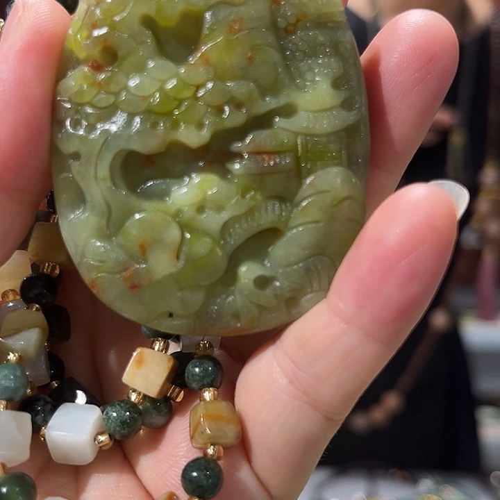 岫玉未镶嵌毛衣链