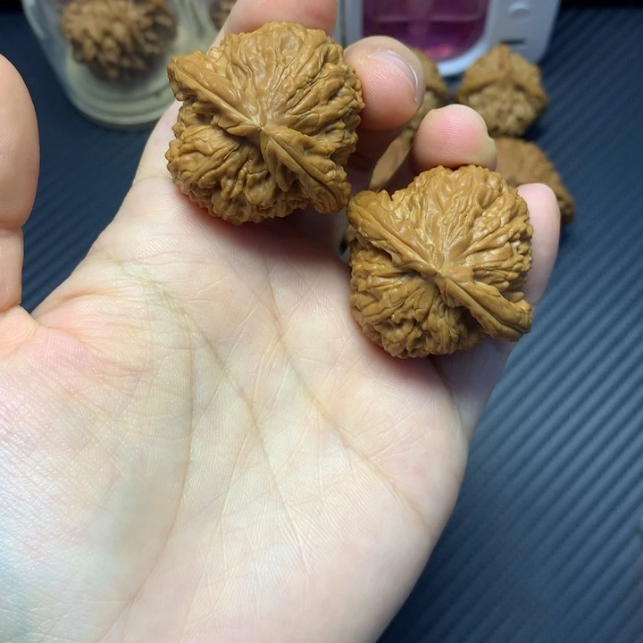 核桃把件M****三角白39全品