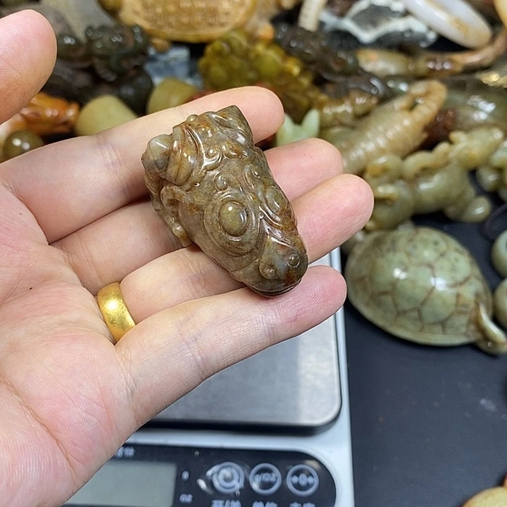 和田玉未镶嵌挂件