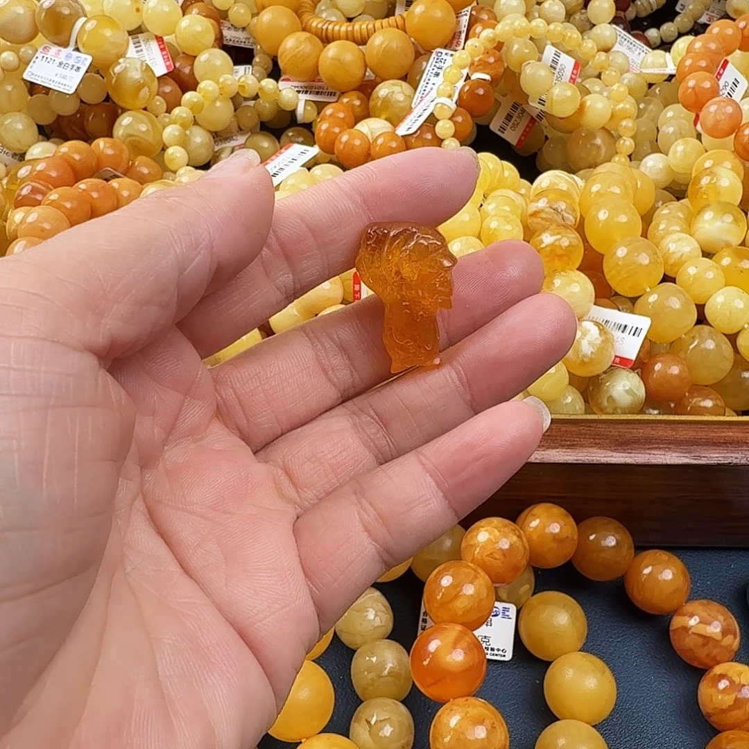 琥珀未镶嵌珠宝奇石