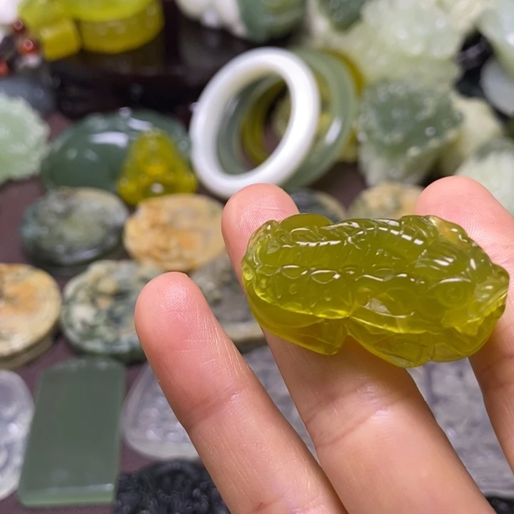 岫玉未镶嵌岫玉颈饰