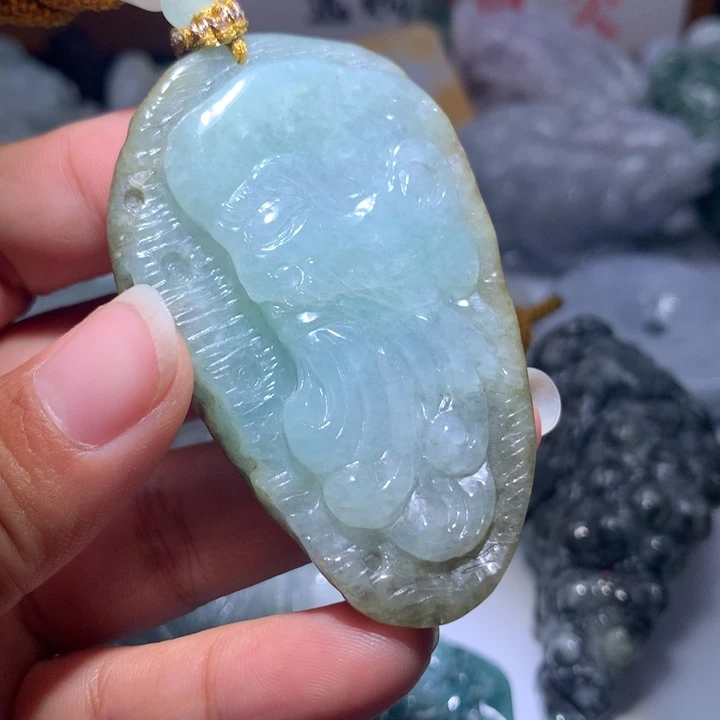 翡翠未镶嵌颈饰保真天然A货翡翠