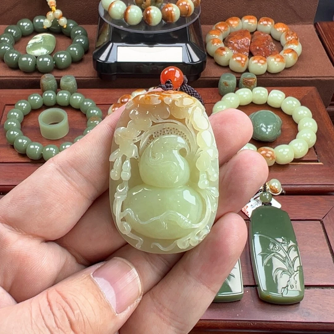 岫岩河磨玉（透闪石质玉）挂件未镶嵌念*
