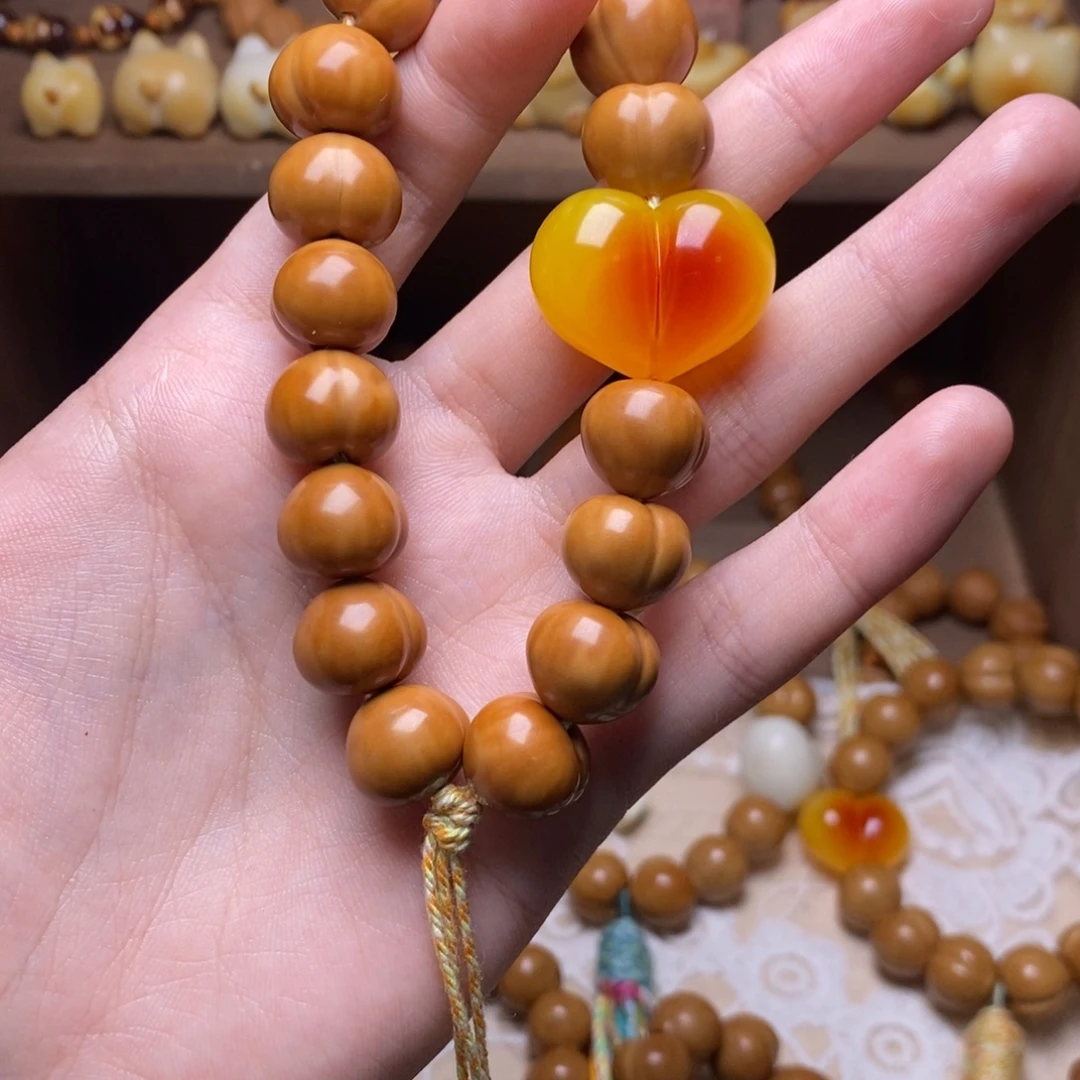 猴头核桃把件屁桃