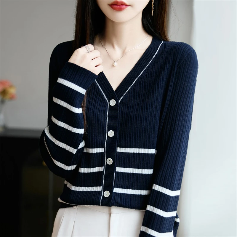 哥弟阿玛施正品秋季新款v领条纹长袖针织衫法式时尚百搭减龄上衣