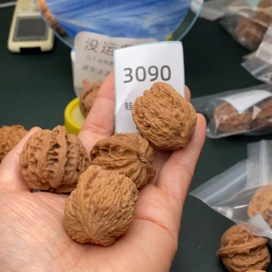 文玩核桃把件用****8核桃2对3090