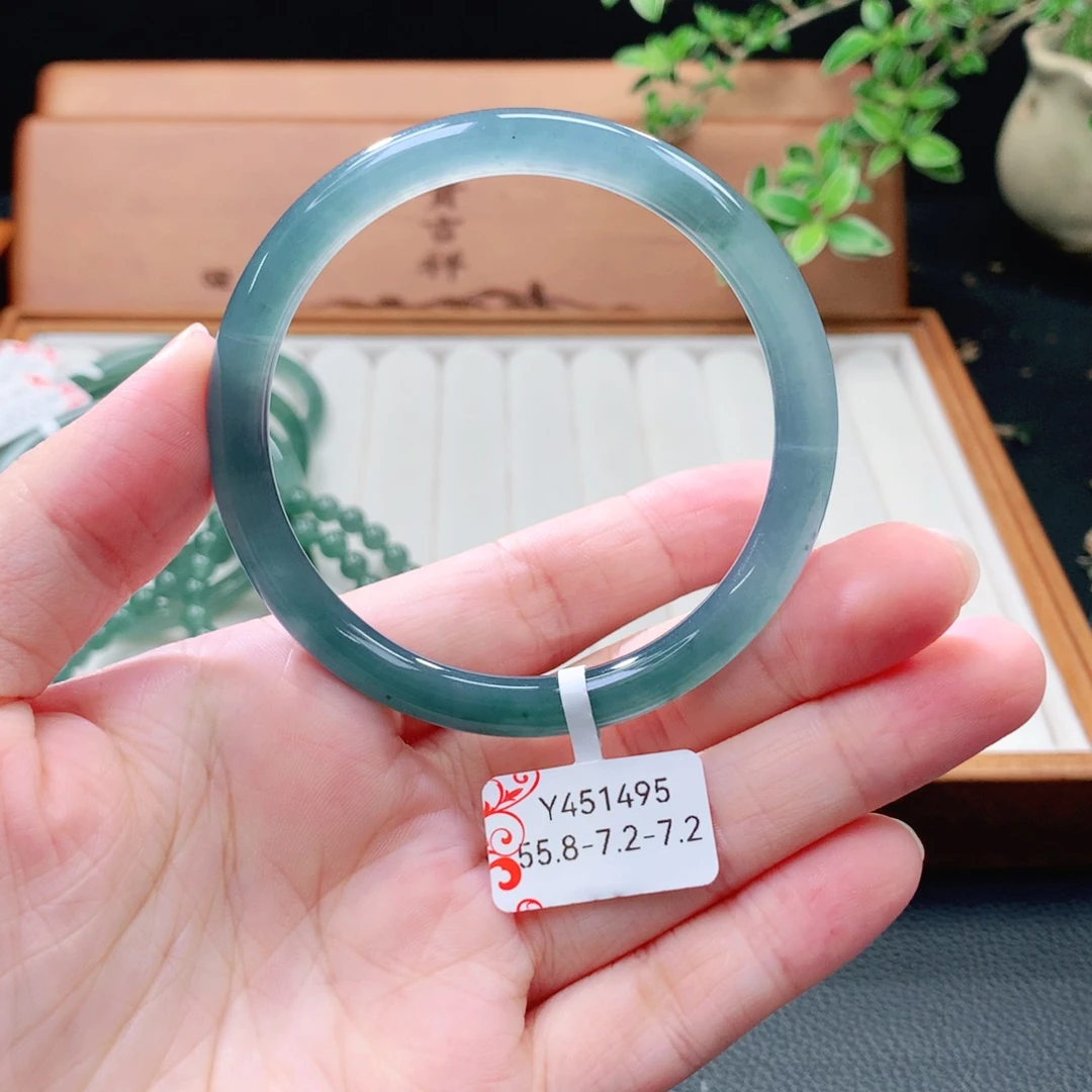 未镶嵌手镯（圆镯）翡翠