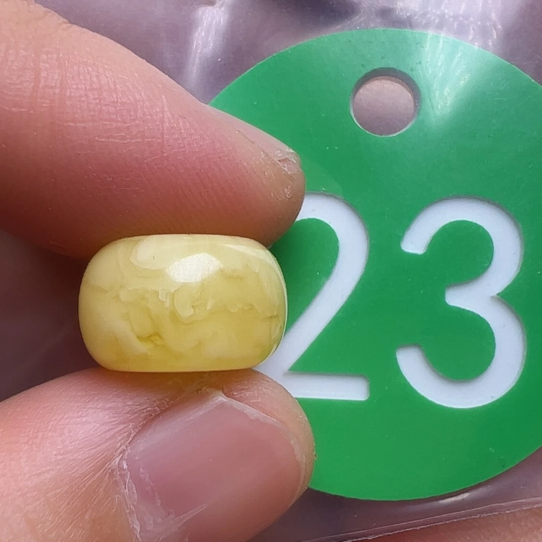 蜜蜡未镶嵌珠宝奇石12.8m m