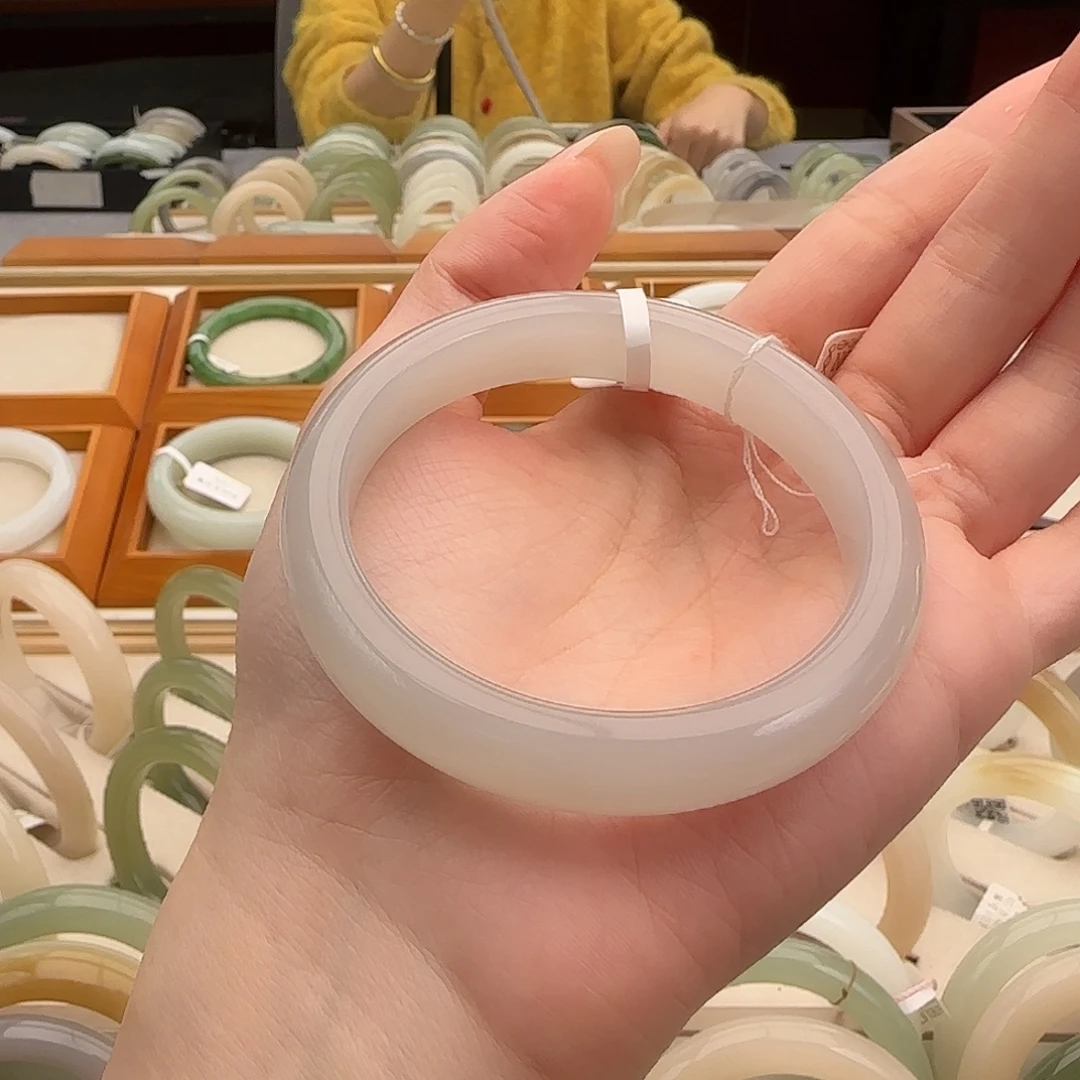 和田玉未镶嵌手镯冰云烟 55