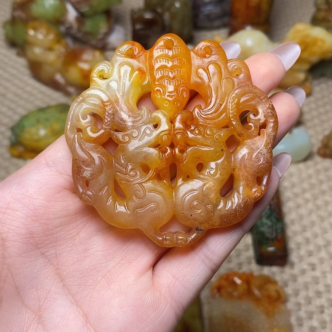 未镶嵌蛇纹石玉颈饰