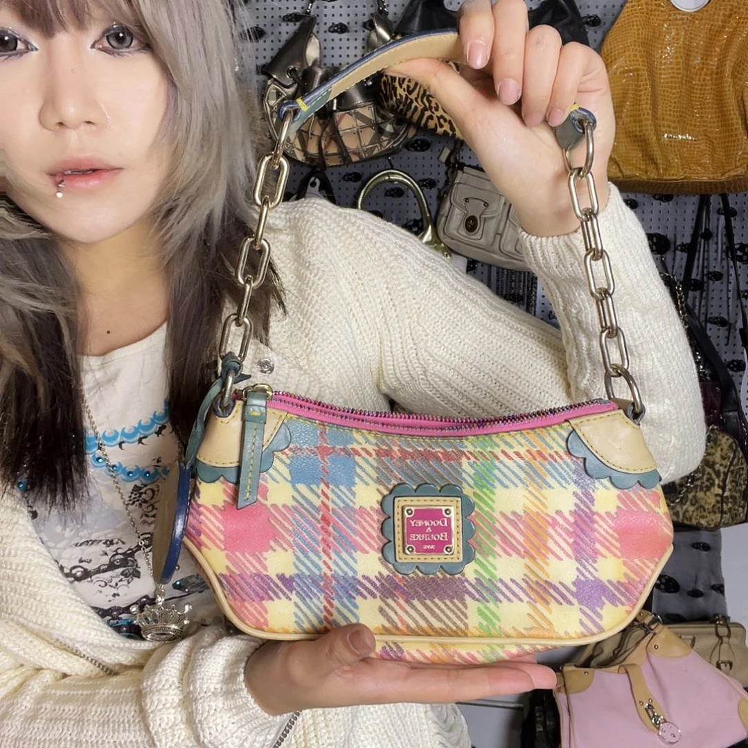 蚕丝包包包包包包包包吧彩色