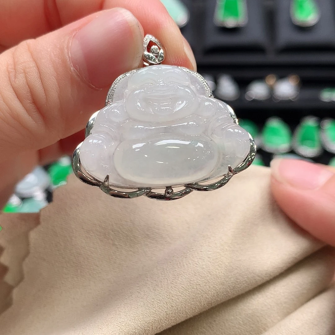 翡翠18K金镶嵌颈饰佛公