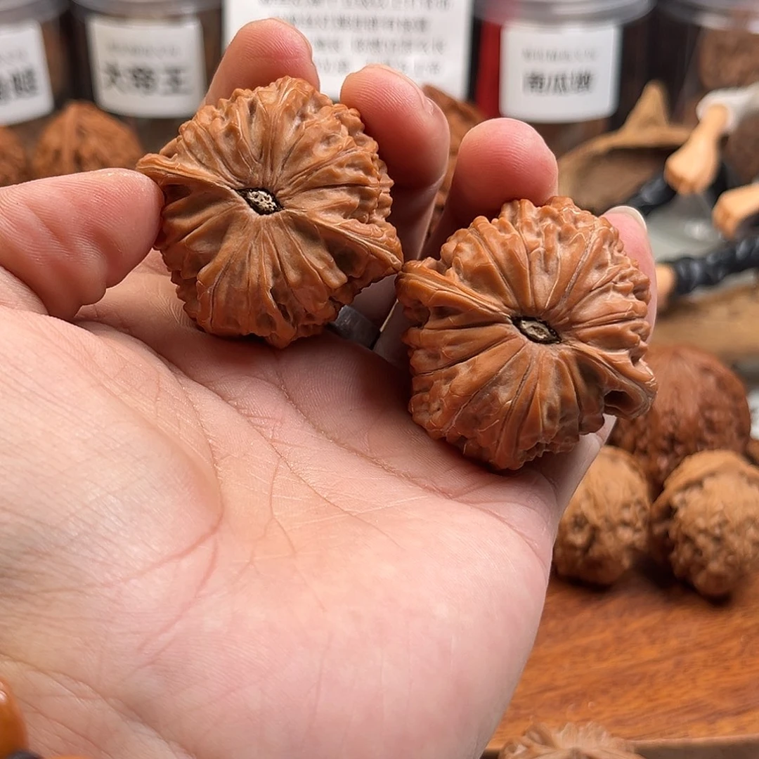 亟***祥文玩核桃吊坠磨盘42全品