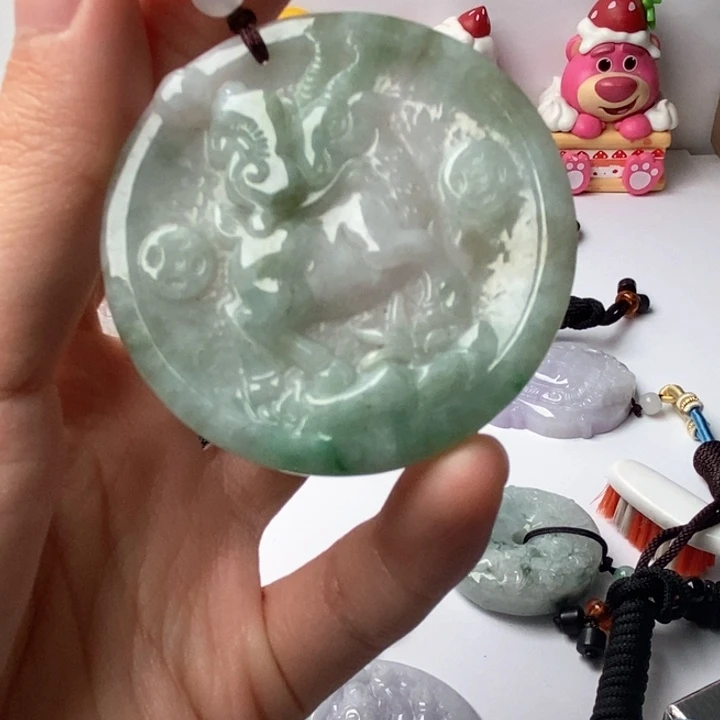 翡翠未镶嵌颈饰翡翠