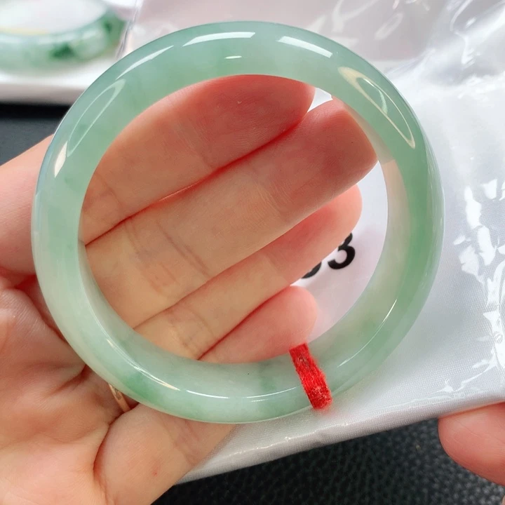 翡翠手镯未镶嵌54正