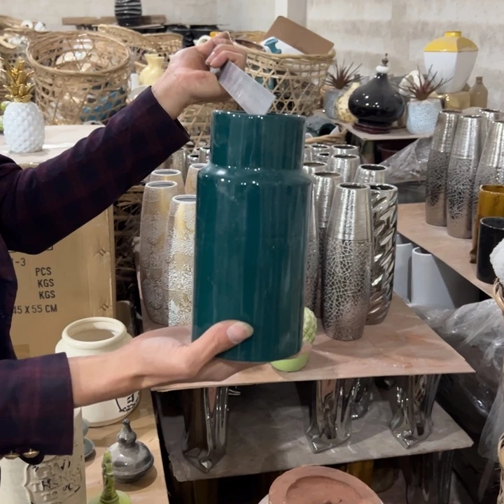 摆件高度22厘米口径8厘米微瑕捡漏划痕