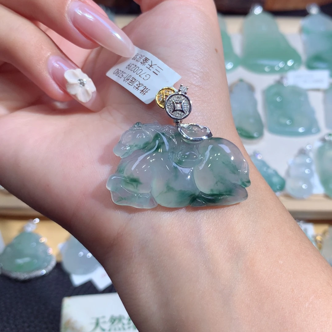 翡翠18K金镶嵌吊坠(不含链)