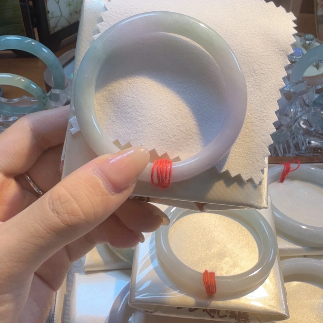 翡翠未镶嵌手镯52圆条