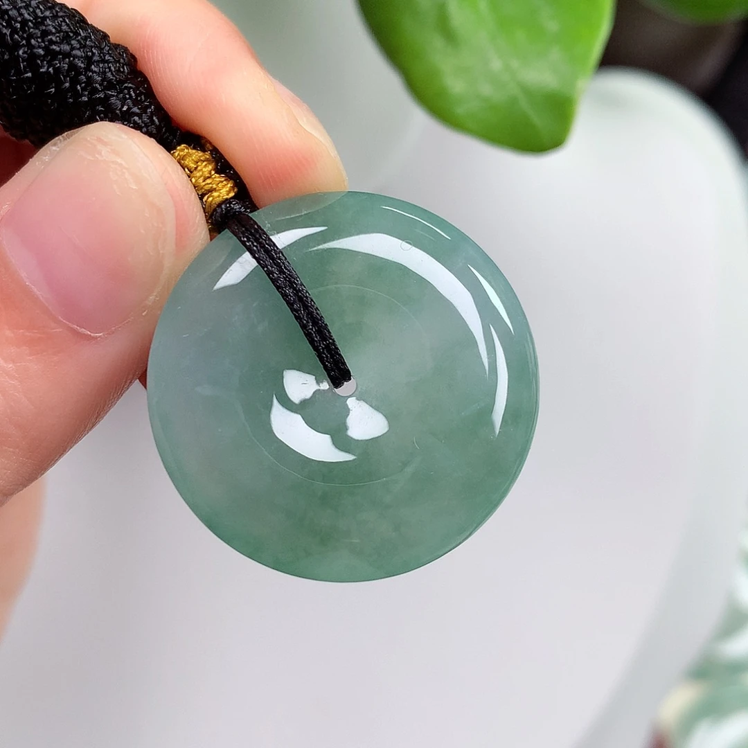 翡翠未镶嵌颈饰平安扣 26.9-5.6mm