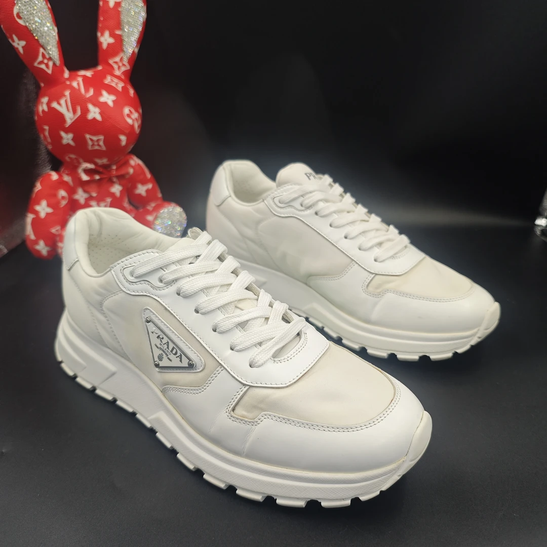 95新 Prada/普拉达 【AO特惠】40.5欧码 男士白色休闲运动鞋ao764