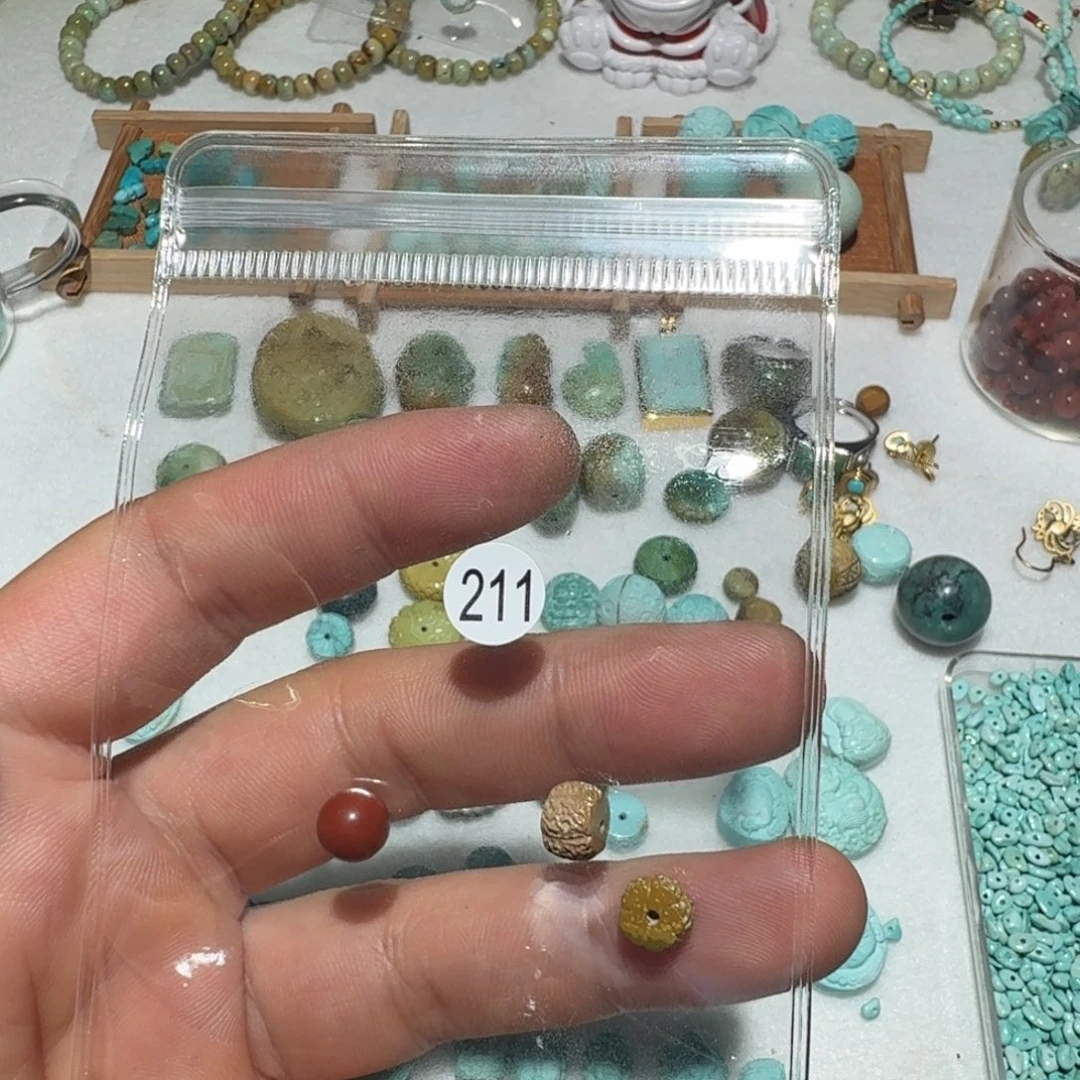 南红玛瑙未镶嵌珠宝奇石