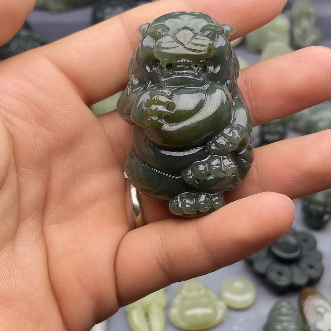 未镶嵌和田玉把件