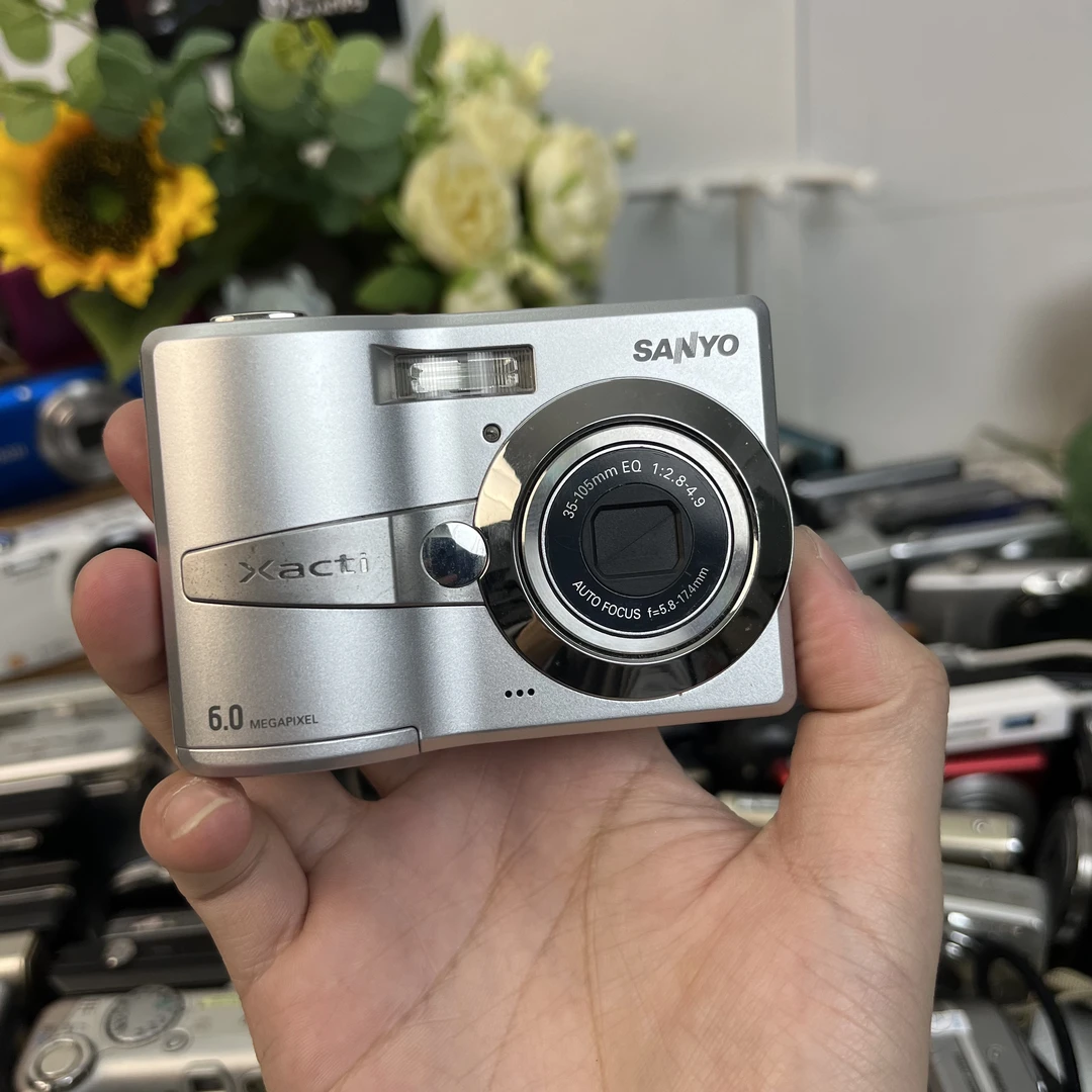 95新  三洋s60 x 自备电池福利价冷白皮氛围感送相机包