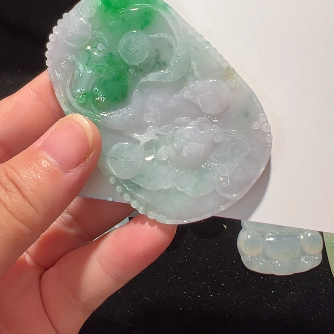 翡翠未镶嵌颈饰吊坠