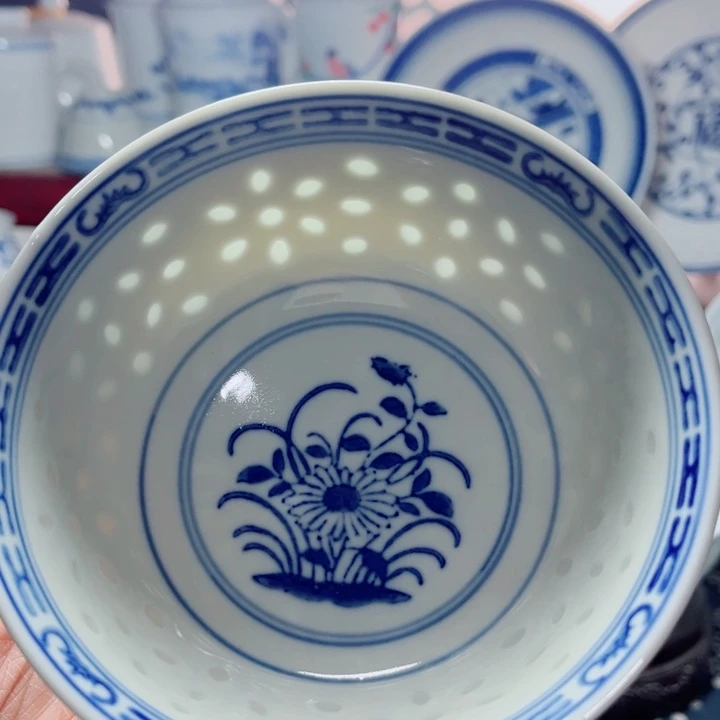 青花玲珑5寸小饭碗兰花以前的玩玉底款