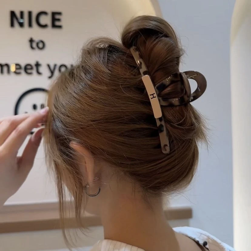 韩系豹纹系列大号抓夹简约气质盘发鲨鱼夹金属字母发夹法式发抓子