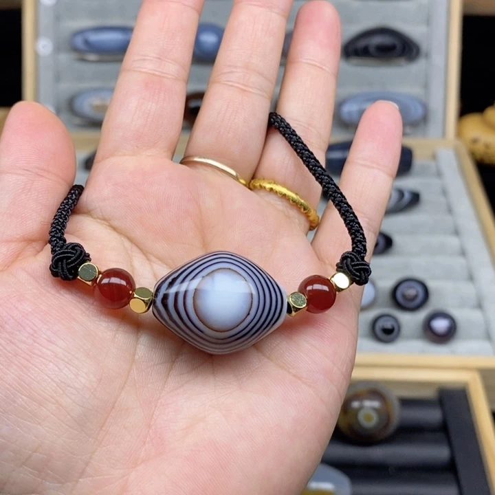 未镶嵌玛瑙/玉髓珠宝奇石